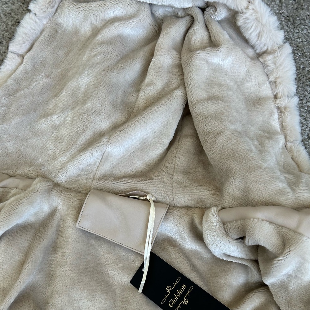 Cream Faux Fur Puffer Zip Jacket Hooded Soft Chic and Effortless - Picture 7 of 8